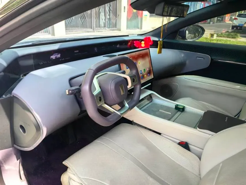 2025 Avatr 12 1.5T 156HP L4 REEV 39.05KWH,autocango,china used car exporter,china ev exporter,chinese used car exporter,chinese used ev exporter