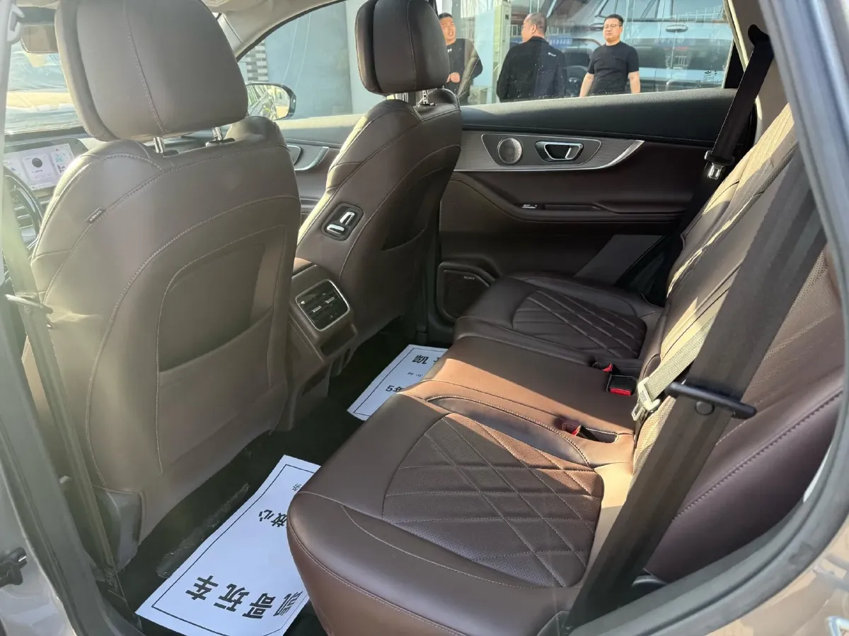 2024 Chery Tiggo 8 PRO 1.6T 197HP L4 7DCT,autocango,china used car exporter,china ev exporter,chinese used car exporter,chinese used ev exporter