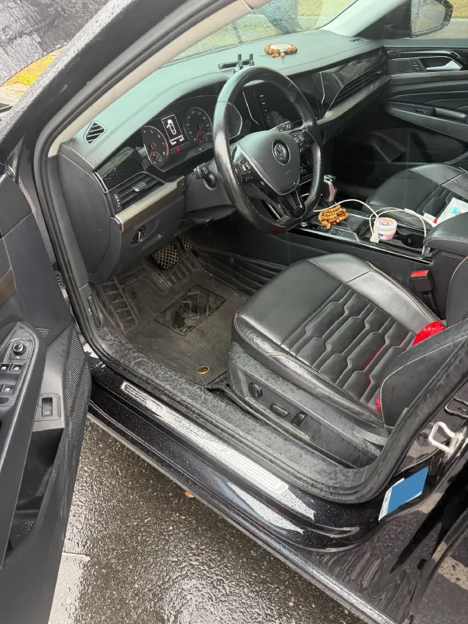 2020 Volkswagen Passat 2.0T 186HP L4 7DCT,autocango,china used car exporter,china ev exporter,chinese used car exporter,chinese used ev exporter