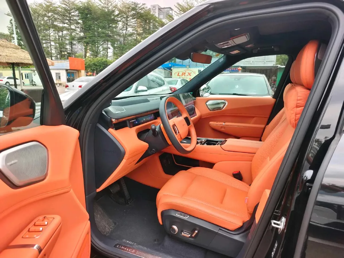 2025 LYNK&CO 900 1.5T 190HP L4 3DHT PHEV 43.3KWH,autocango,china used car exporter,china ev exporter,chinese used car exporter,chinese used ev exporter