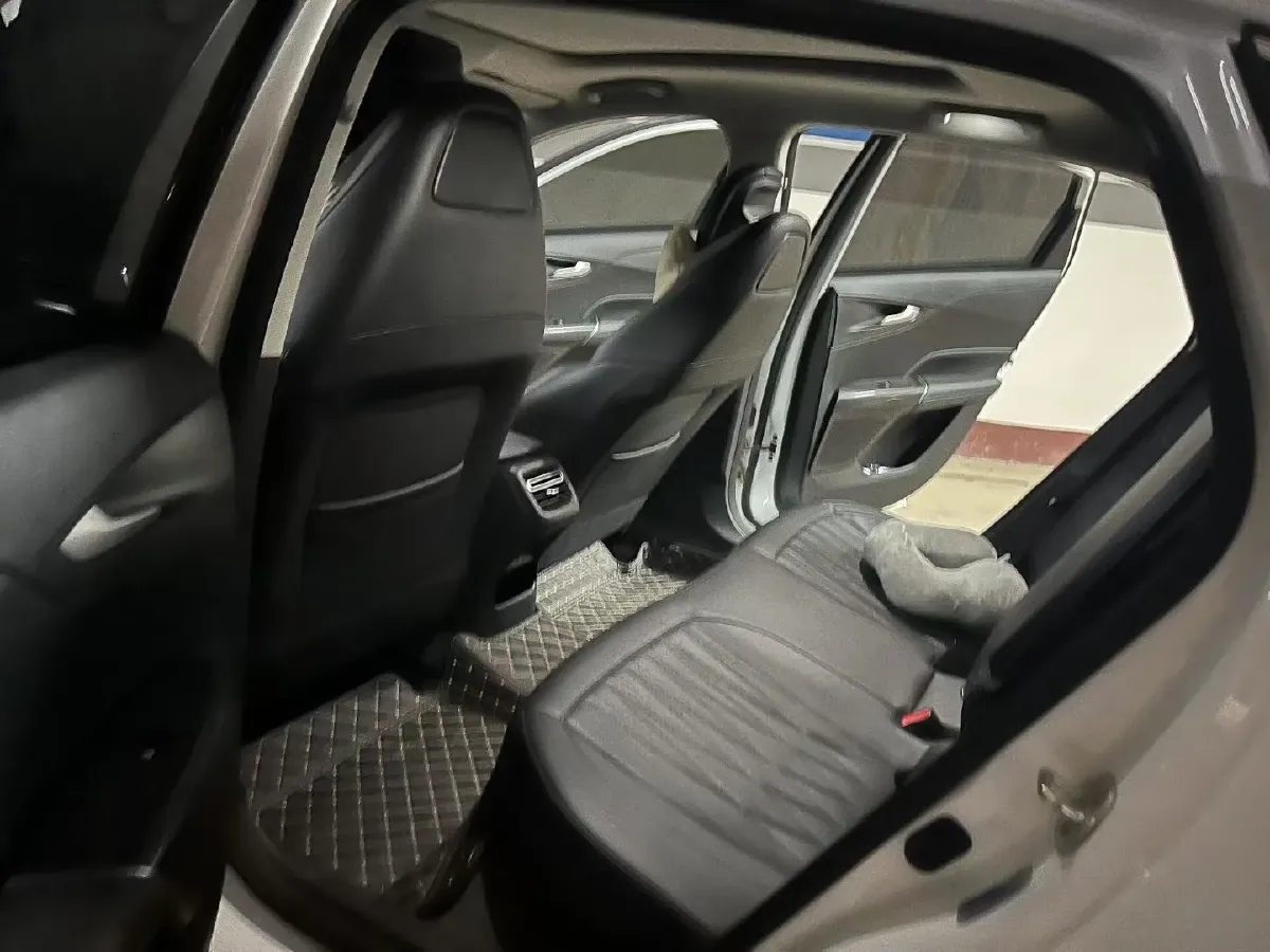 2023 ChangAn Oshan Z6 1.5T 188HP L4 7DCT,autocango,china used car exporter,china ev exporter,chinese used car exporter,chinese used ev exporter