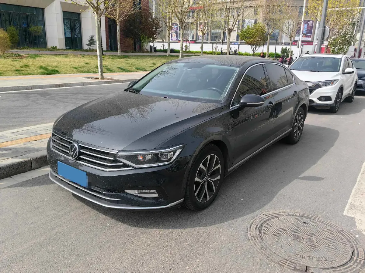 2020 Volkswagen Magotan 2.0T 186HP L4 7DCT,autocango,china used car exporter,china ev exporter,chinese used car exporter,chinese used ev exporter