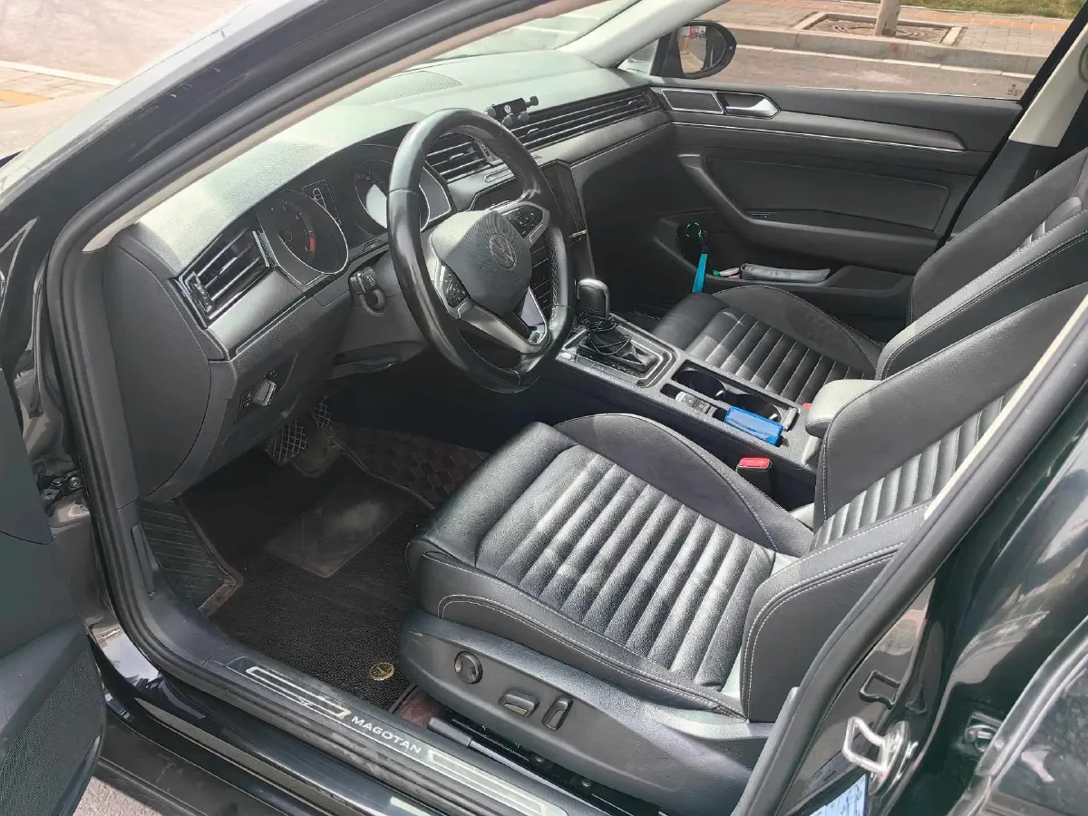 2020 Volkswagen Magotan 2.0T 186HP L4 7DCT,autocango,china used car exporter,china ev exporter,chinese used car exporter,chinese used ev exporter