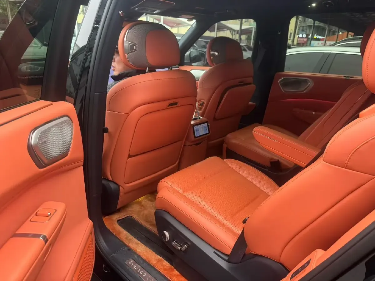 2025 LYNK&CO 900 1.5T 190HP L4 3DHT PHEV 43.3KWH,autocango,china used car exporter,china ev exporter,chinese used car exporter,chinese used ev exporter