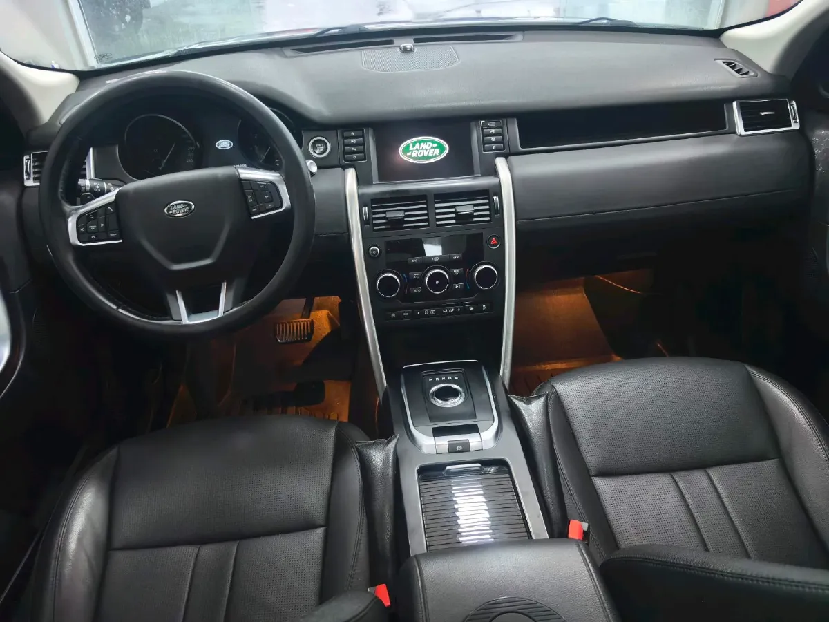 2018 Land Rover Discovery Sport 2.0T 241HP L4 9AT,autocango,china used car exporter,china ev exporter,chinese used car exporter,chinese used ev exporter