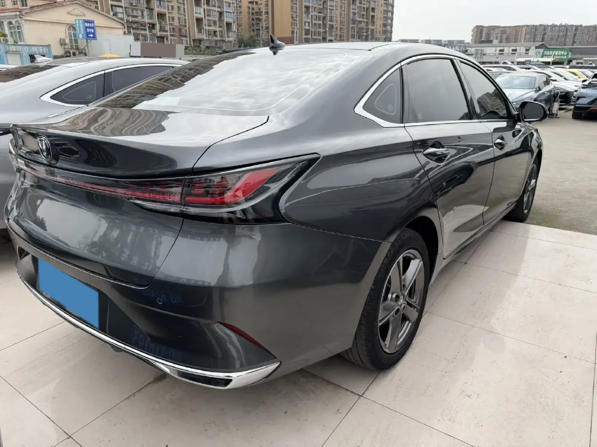 2023 ChangAn Raeton Plus 1.5T 188HP L4 7DCT,autocango,china used car exporter,china ev exporter,chinese used car exporter,chinese used ev exporter