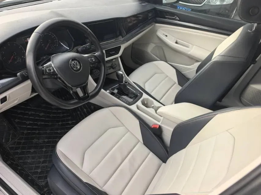 2019 Roewe RX5 MAX 2.0T 231HP L4 6DCT,autocango,china used car exporter,china ev exporter,chinese used car exporter,chinese used ev exporter