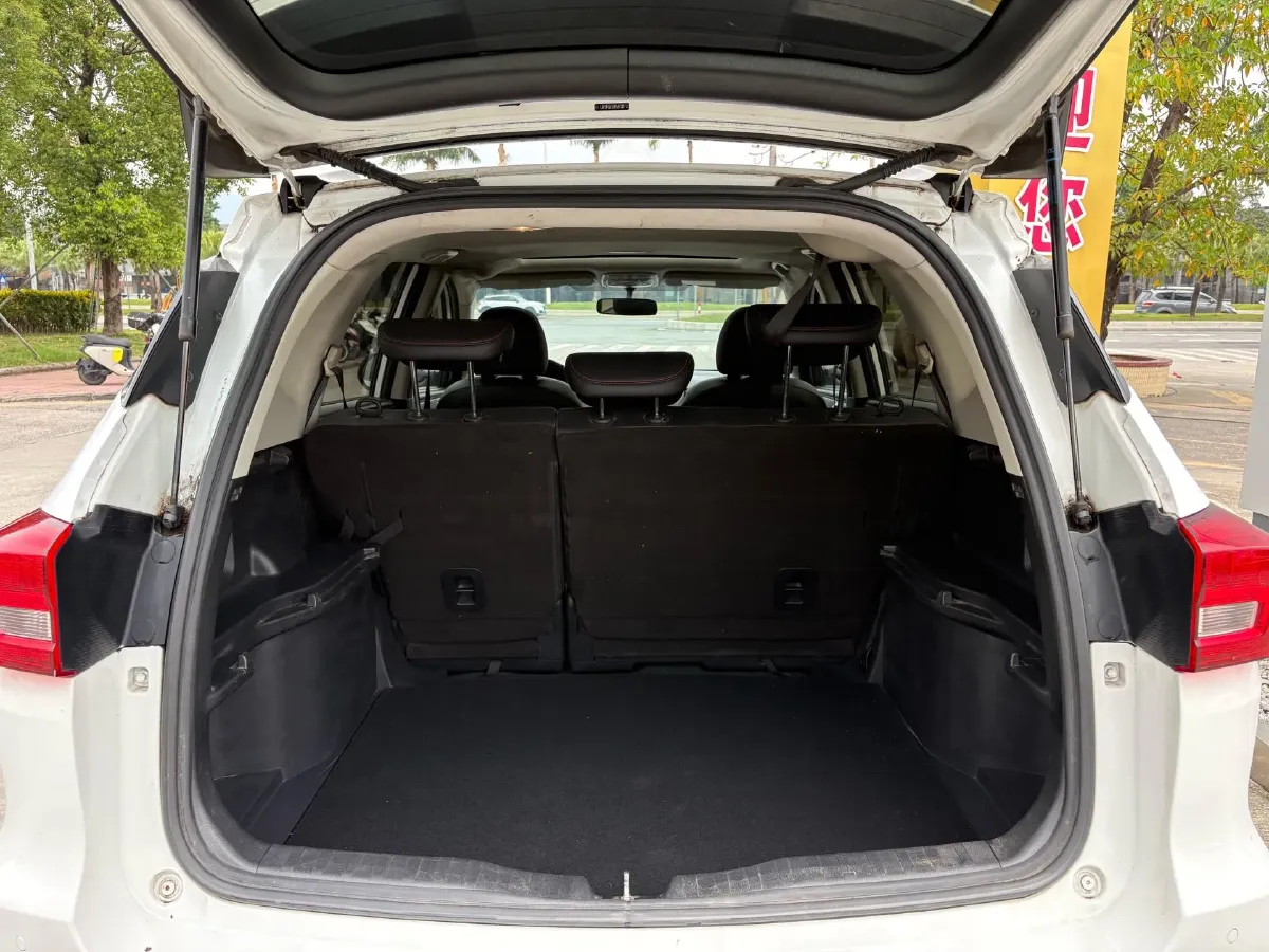 2018 Haval M6 1.5T 150HP L4 7DCT,autocango,china used car exporter,china ev exporter,chinese used car exporter,chinese used ev exporter