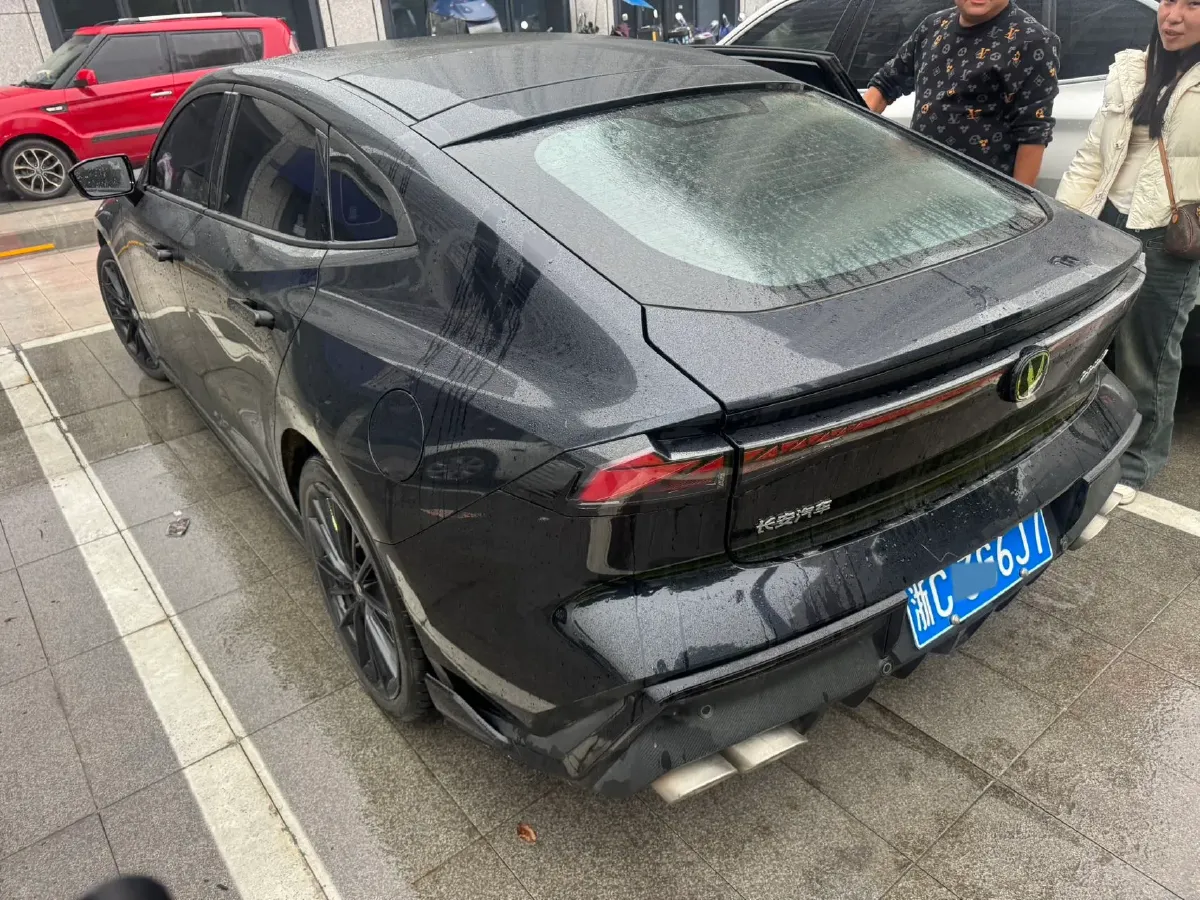 2023 ChangAn UNI-V 1.5T 188HP L4 7DCT,autocango,china used car exporter,china ev exporter,chinese used car exporter,chinese used ev exporter
