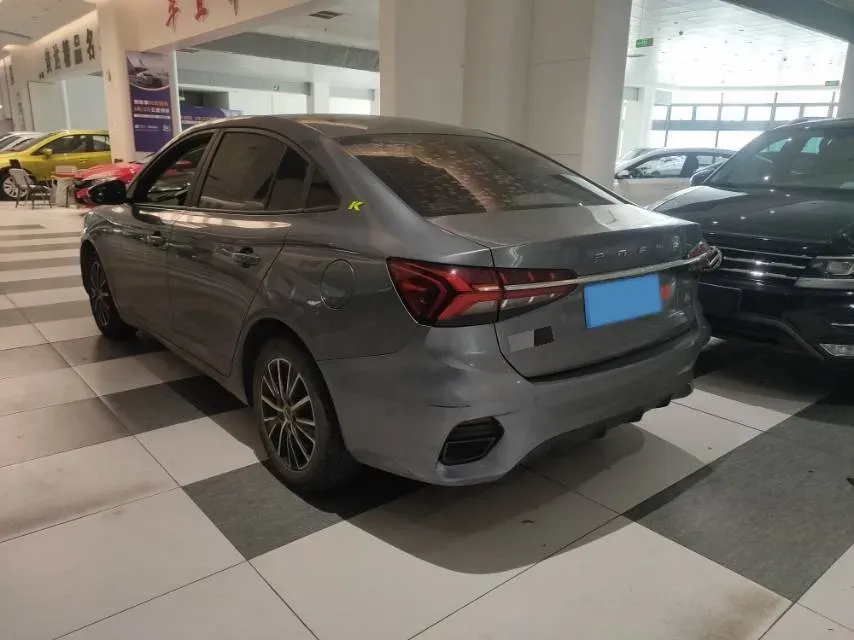 2021 Roewe i5 1.5L 120HP L4 CVT,autocango,china used car exporter,china ev exporter,chinese used car exporter,chinese used ev exporter