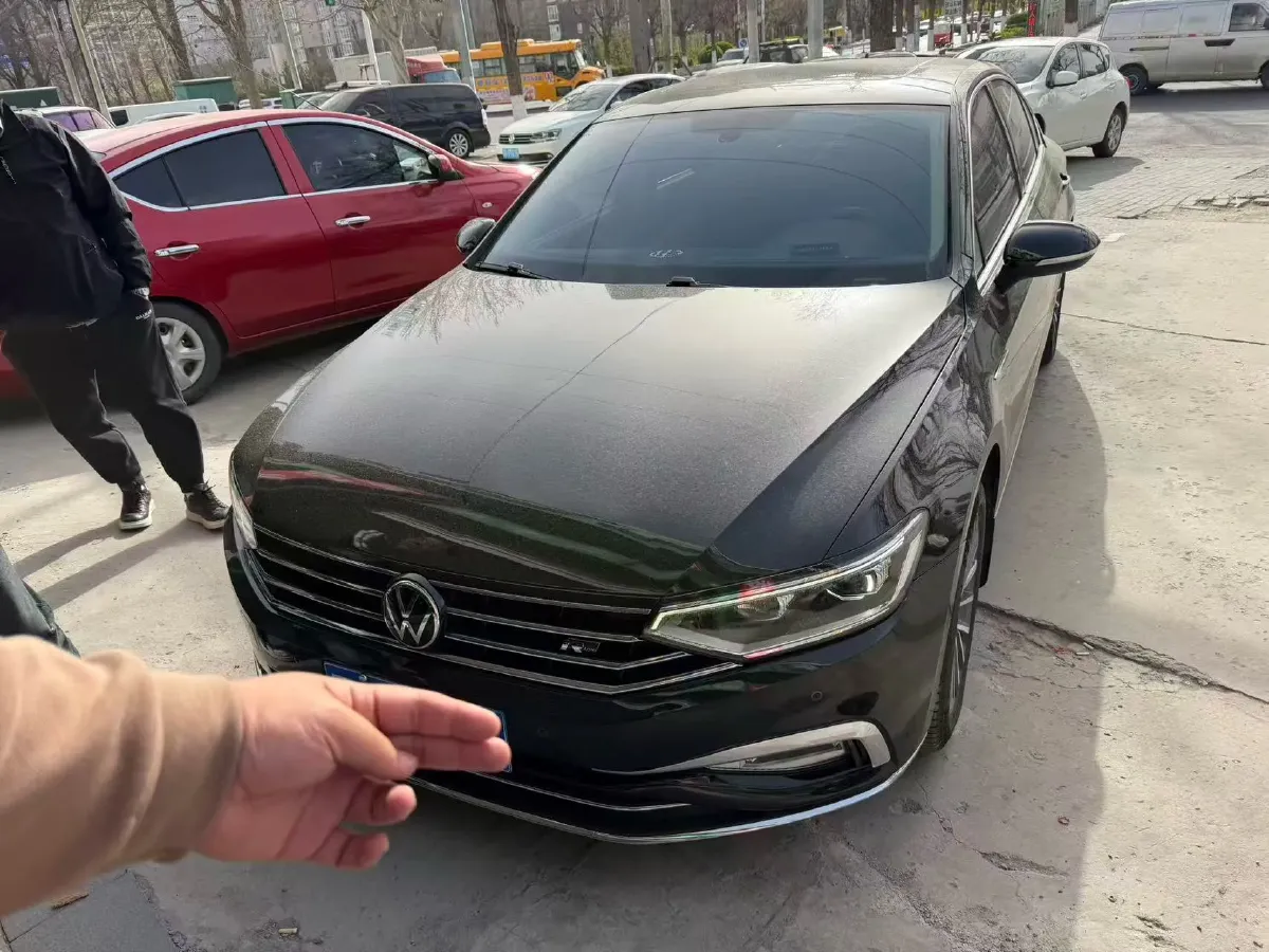 2020 Volkswagen Magotan 2.0T 186HP L4 7DCT,autocango,china used car exporter,china ev exporter,chinese used car exporter,chinese used ev exporter