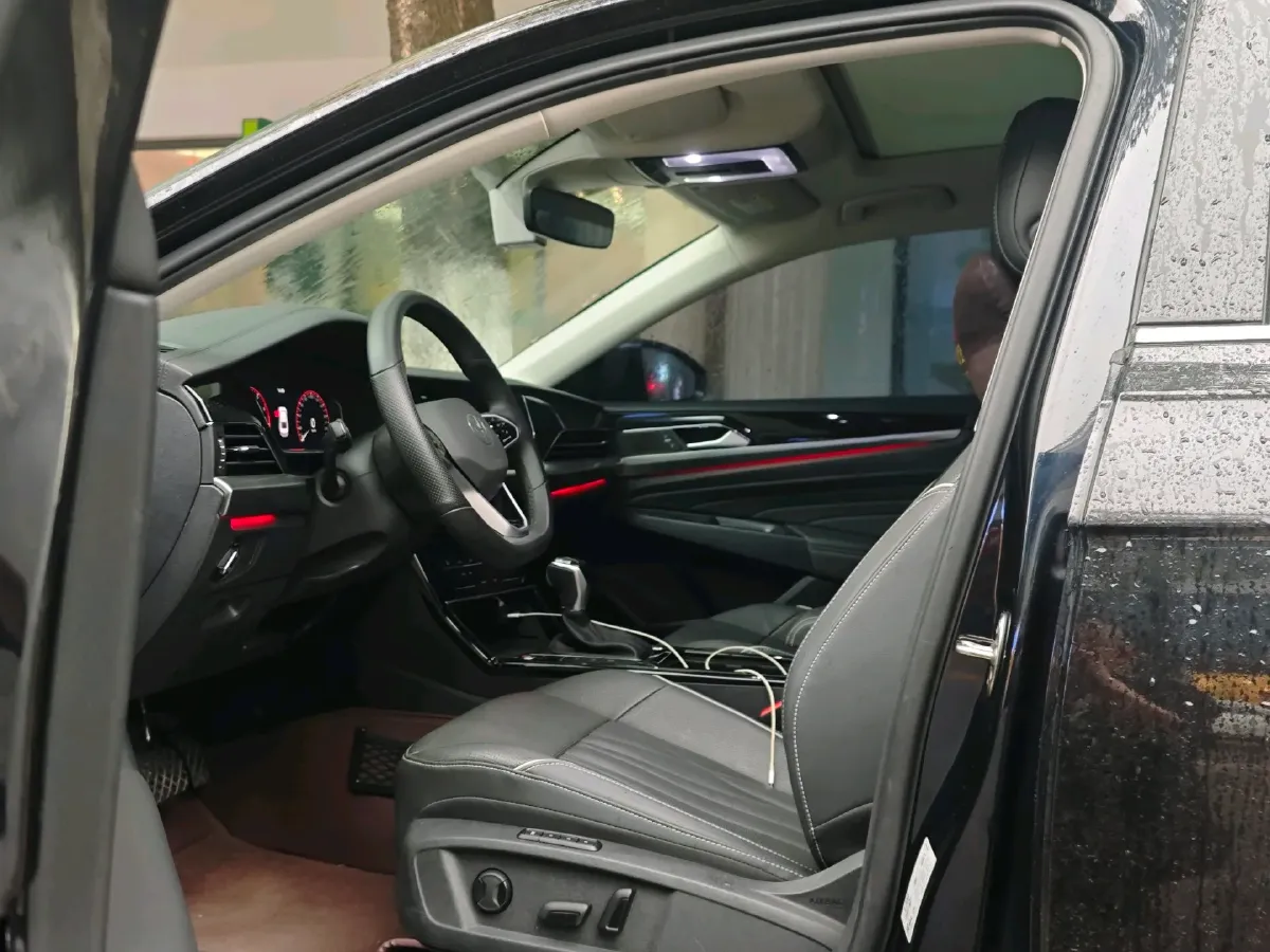 2023 Volkswagen Passat 2.0T 186HP L4 7DCT,autocango,china used car exporter,china ev exporter,chinese used car exporter,chinese used ev exporter