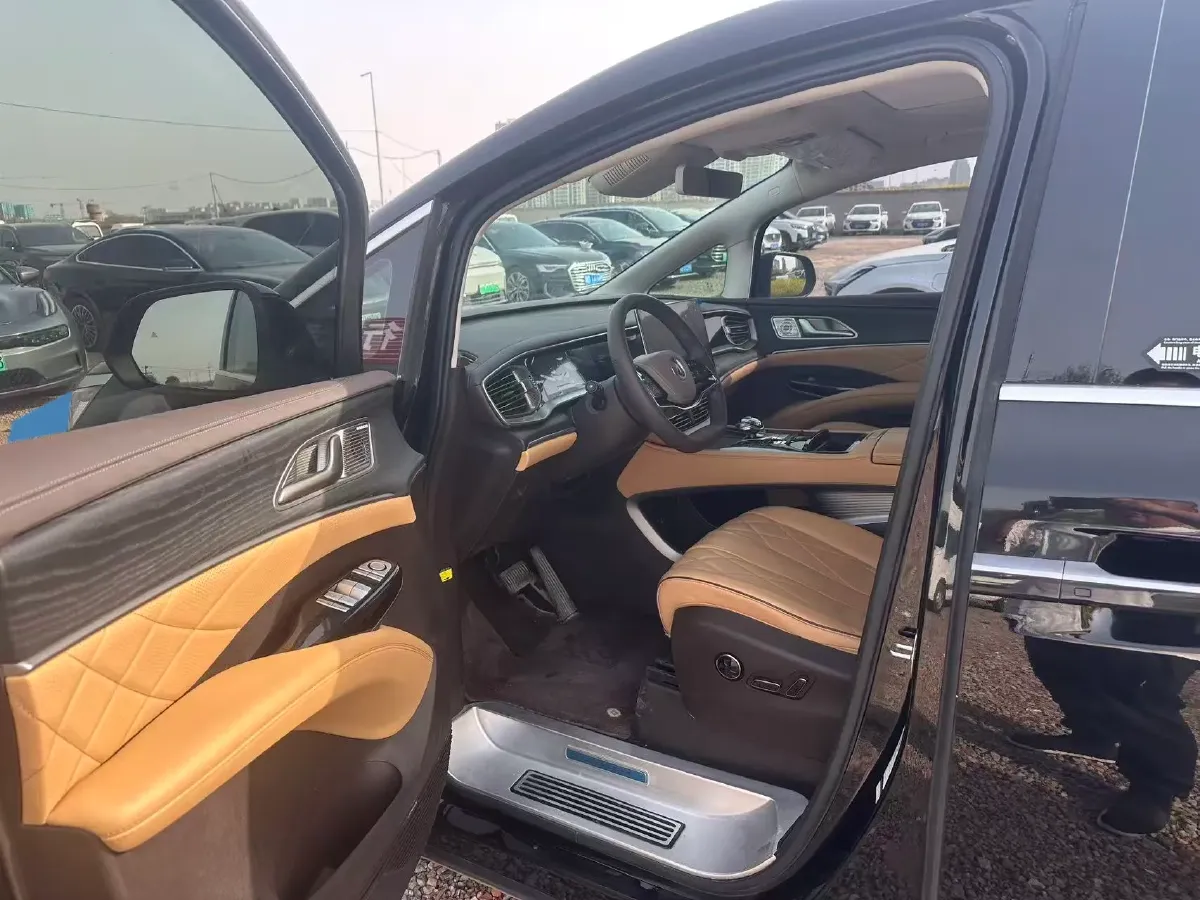 2024 Denza D9 1.5T 139HP L4 E-CVT PHEV 40KWH,autocango,china used car exporter,china ev exporter,chinese used car exporter,chinese used ev exporter