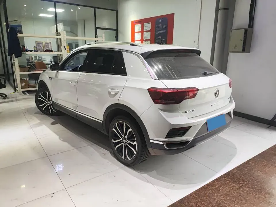 2022 Volkswagen T-Roc 1.4T 150HP L4 7DCT,autocango,china used car exporter,china ev exporter,chinese used car exporter,chinese used ev exporter