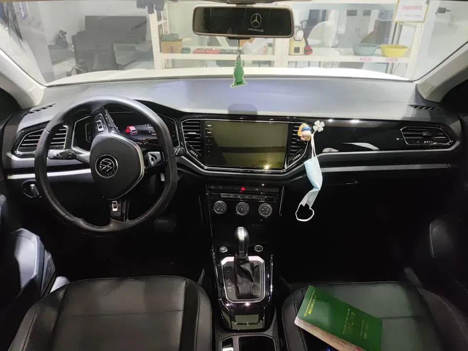 2022 Volkswagen T-Roc 1.4T 150HP L4 7DCT,autocango,china used car exporter,china ev exporter,chinese used car exporter,chinese used ev exporter