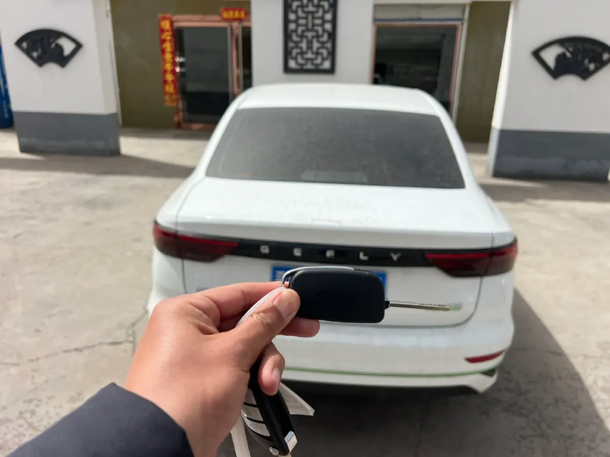 2022 Geely Emgrand L HiP 1.5T 181HP L4 3DHT PHEV 15.5KWH,autocango,china used car exporter,china ev exporter,chinese used car exporter,chinese used ev exporter