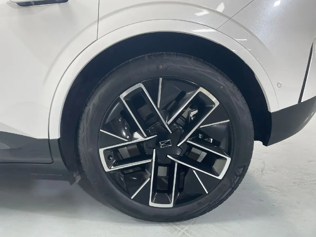 2025 Avatr 11 BEV,autocango,china used car exporter,china ev exporter,chinese used car exporter,chinese used ev exporter