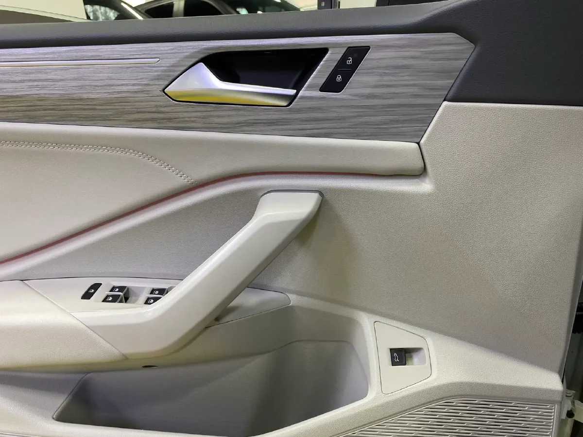 2023 Volkswagen Sagitar 1.4T 150HP L4 7DCT,autocango,china used car exporter,china ev exporter,chinese used car exporter,chinese used ev exporter