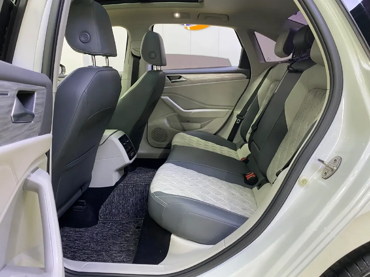 2023 Volkswagen Sagitar 1.4T 150HP L4 7DCT,autocango,china used car exporter,china ev exporter,chinese used car exporter,chinese used ev exporter