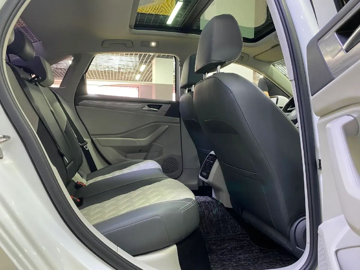 2023 Volkswagen Sagitar 1.4T 150HP L4 7DCT,autocango,china used car exporter,china ev exporter,chinese used car exporter,chinese used ev exporter