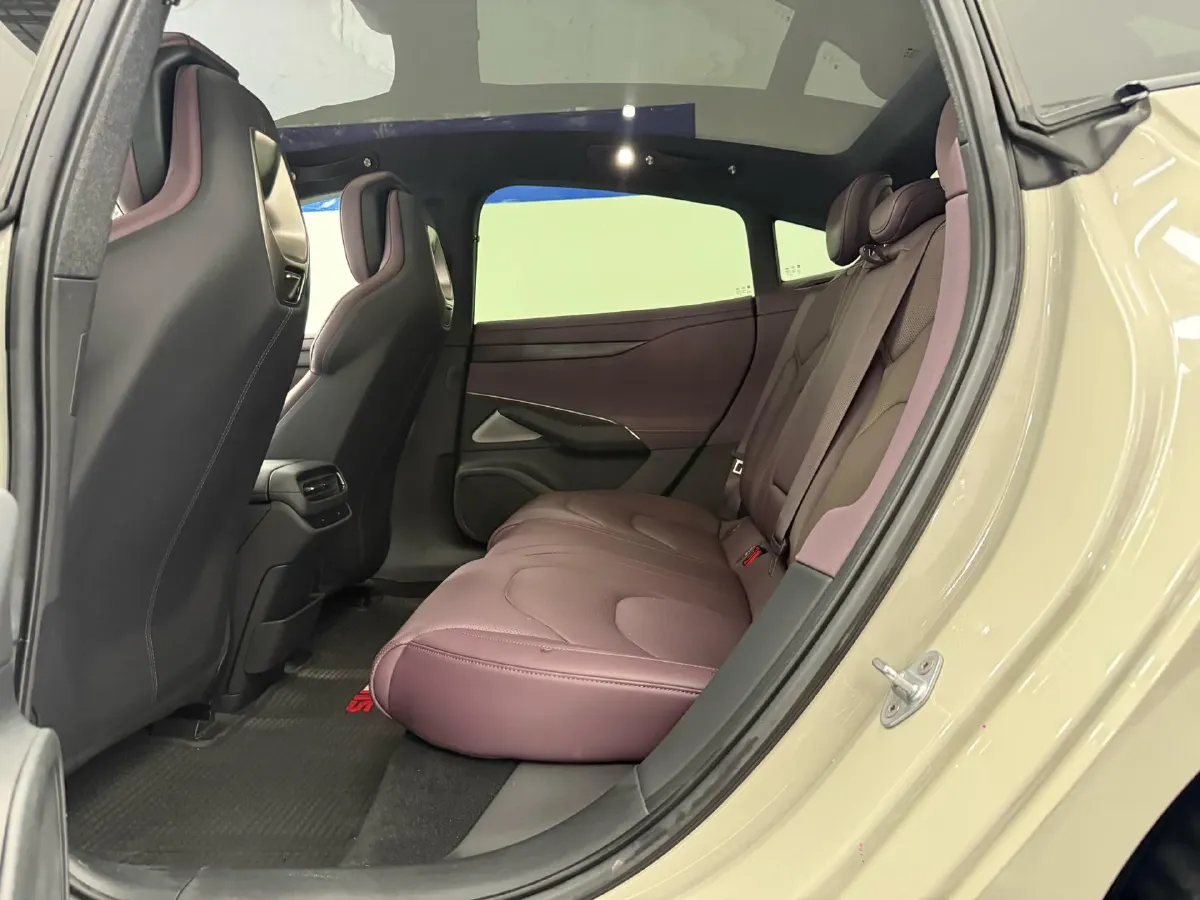 2024 MI SU7 BEV 73.6KWH,autocango,china used car exporter,china ev exporter,chinese used car exporter,chinese used ev exporter