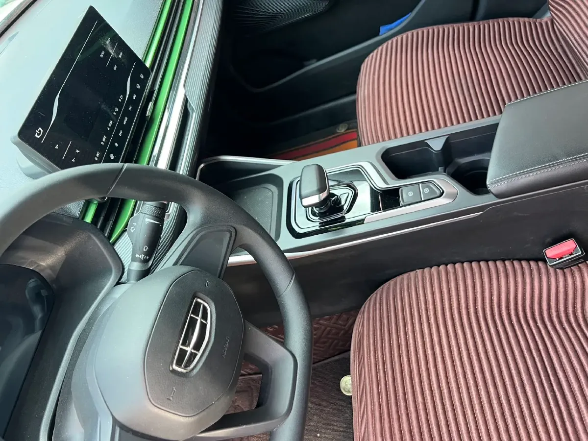 2022 Geely Emgrand L HiP 1.5T 181HP L4 3DHT PHEV 15.5KWH,autocango,china used car exporter,china ev exporter,chinese used car exporter,chinese used ev exporter