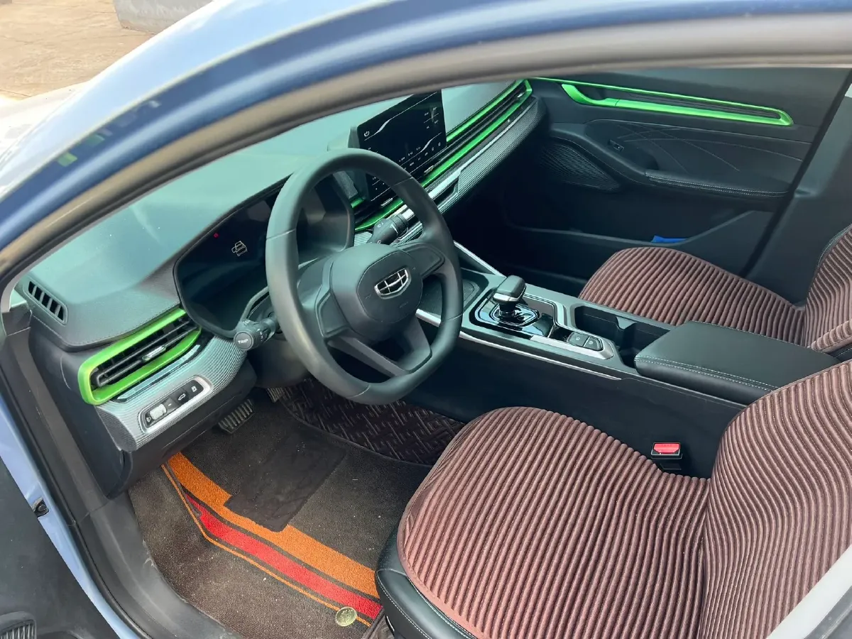 2022 Geely Emgrand L HiP 1.5T 181HP L4 3DHT PHEV 15.5KWH,autocango,china used car exporter,china ev exporter,chinese used car exporter,chinese used ev exporter