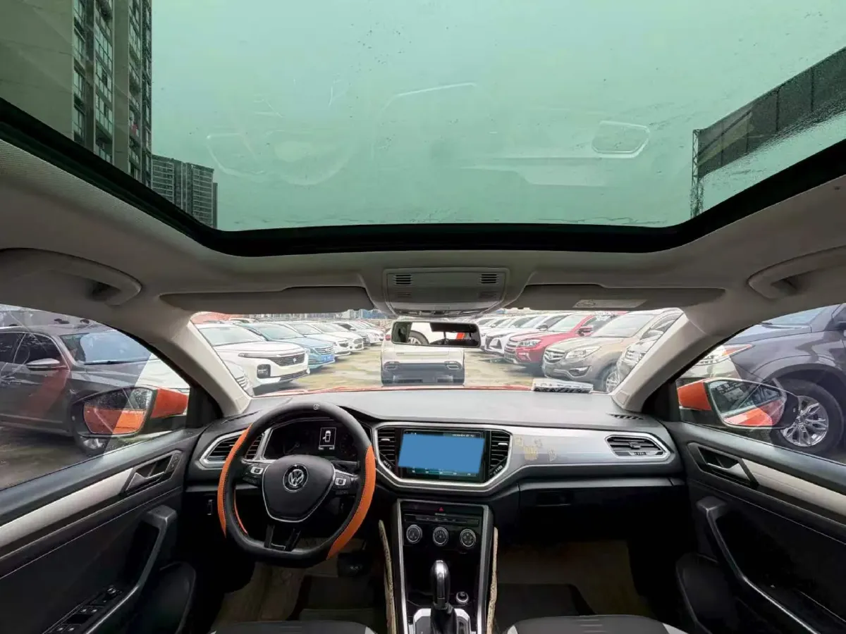 2019 Volkswagen T-Roc 1.4T 131HP L4 7DCT,autocango,china used car exporter,china ev exporter,chinese used car exporter,chinese used ev exporter