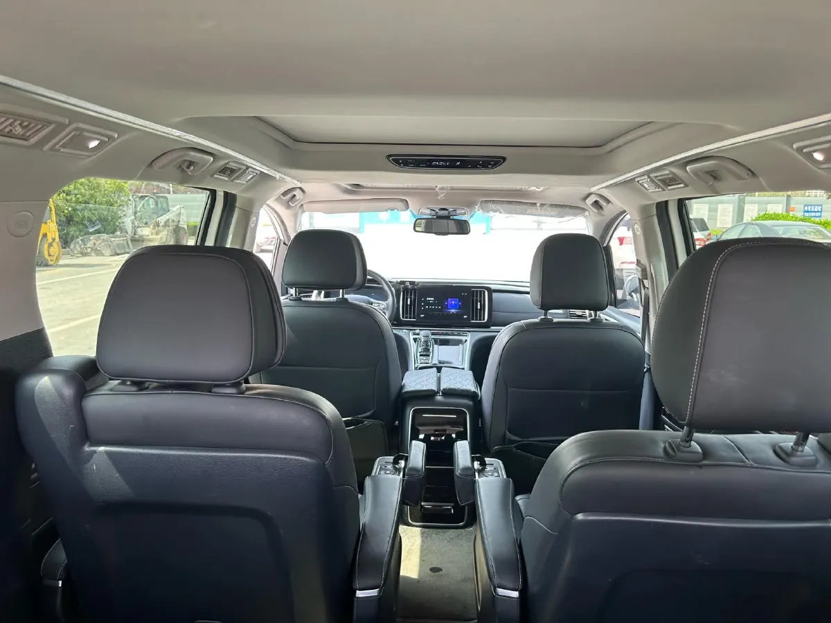 2021 GAC Trumpchi M8 2.0T 252HP L4 8AT,autocango,china used car exporter,china ev exporter,chinese used car exporter,chinese used ev exporter