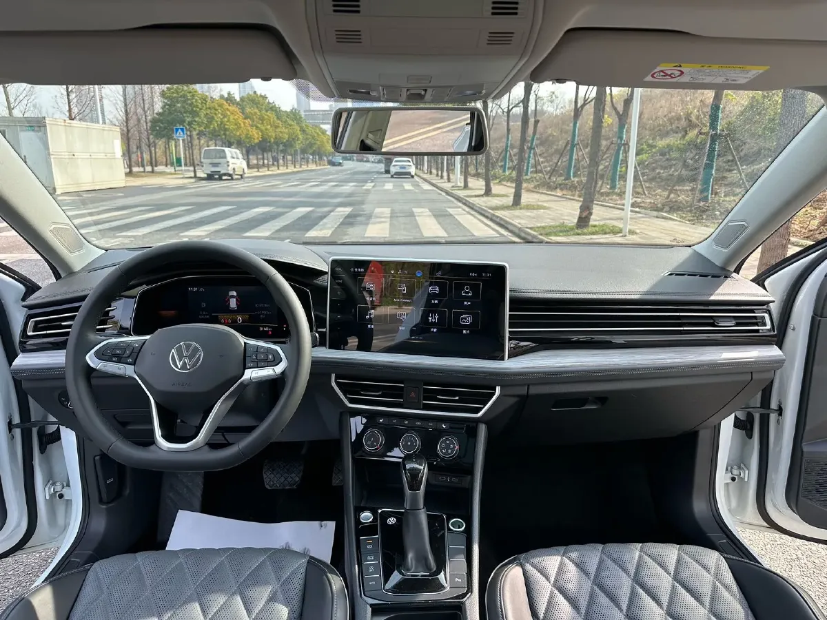 2023 Volkswagen Sagitar 1.4T 150HP L4 7DCT,autocango,china used car exporter,china ev exporter,chinese used car exporter,chinese used ev exporter