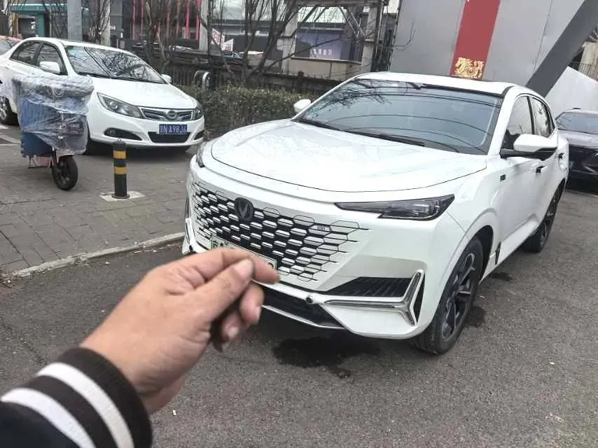 2023 ChangAn UNI-K iDD 1.5T 170HP L4 6TCT PHEV 28.39KWH,autocango,china used car exporter,china ev exporter,chinese used car exporter,chinese used ev exporter