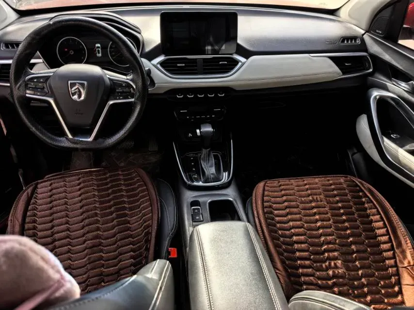 2018 BaoJun 530 1.5T 150HP L4 6DCT,autocango,china used car exporter,china ev exporter,chinese used car exporter,chinese used ev exporter