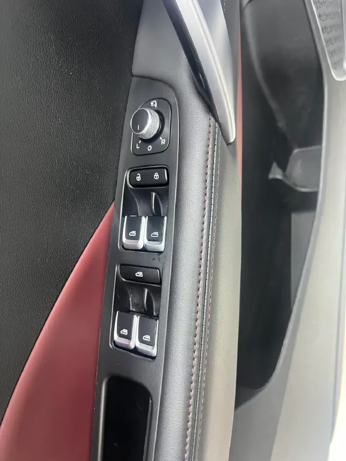 2021 Geely Coolray 1.4T 141HP L4 6DCT,autocango,china used car exporter,china ev exporter,chinese used car exporter,chinese used ev exporter