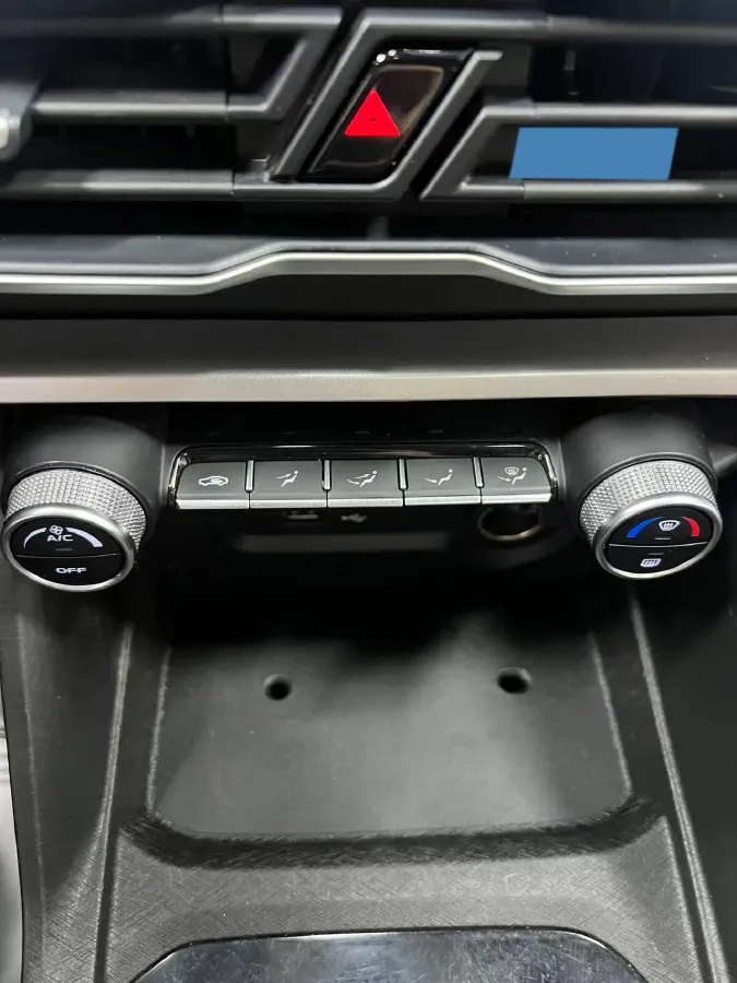 2021 Geely Coolray 1.4T 141HP L4 6DCT,autocango,china used car exporter,china ev exporter,chinese used car exporter,chinese used ev exporter