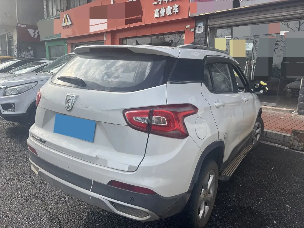 2017 BaoJun 310W 1.5L 105HP L4 6MT,autocango,china used car exporter,china ev exporter,chinese used car exporter,chinese used ev exporter