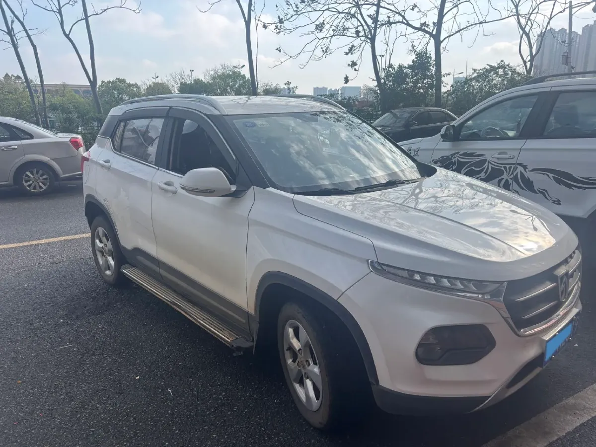 2017 BaoJun 310W 1.5L 105HP L4 6MT,autocango,china used car exporter,china ev exporter,chinese used car exporter,chinese used ev exporter