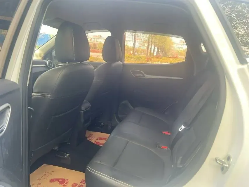 2020 MG ZS 1.5L 120HP L4 5MT,autocango,china used car exporter,china ev exporter,chinese used car exporter,chinese used ev exporter