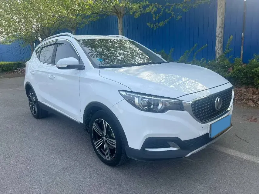 2020 MG ZS 1.5L 120HP L4 5MT,autocango,china used car exporter,china ev exporter,chinese used car exporter,chinese used ev exporter