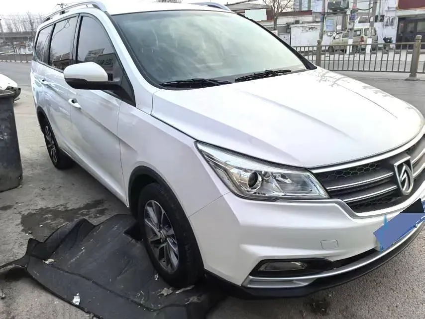2019 BaoJun 730 1.5L 112HP L4 6MT,autocango,china used car exporter,china ev exporter,chinese used car exporter,chinese used ev exporter