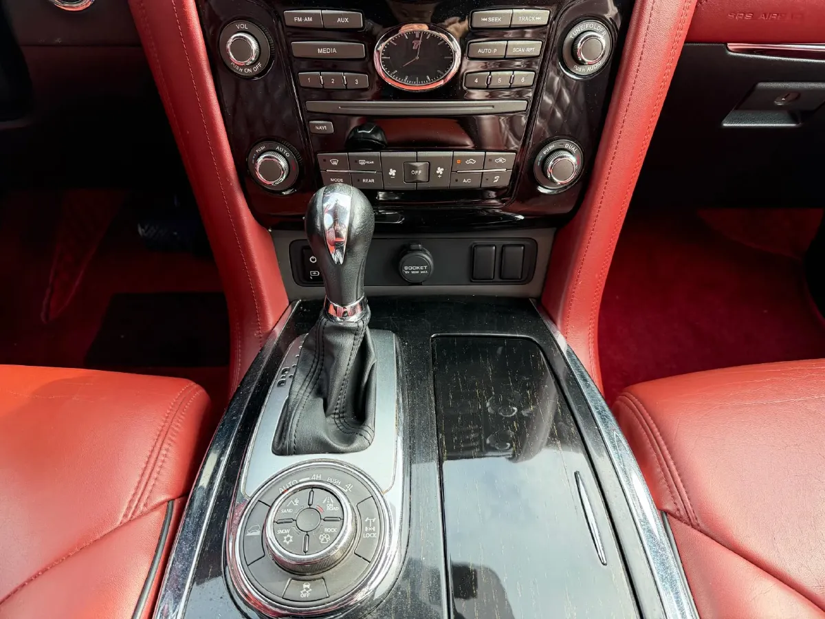 2018 Nissan Patrol 4.0L 279HP V6 7AT,autocango,china used car exporter,china ev exporter,chinese used car exporter,chinese used ev exporter