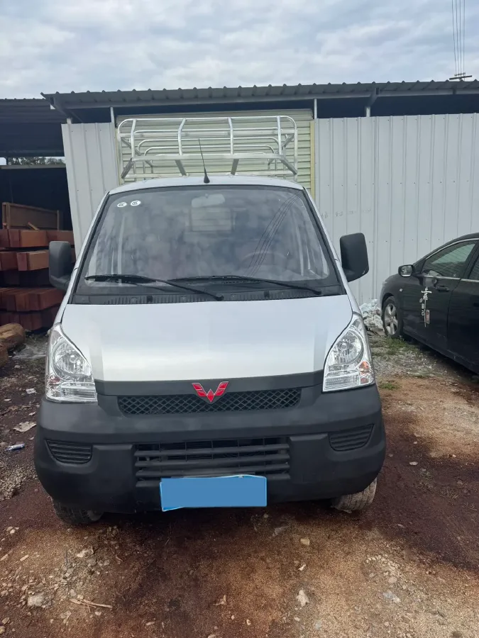 2021 WuLing RongGuang Mini Truck 1.5L 99HP L4 5MT,autocango,china used car exporter,china ev exporter,chinese used car exporter,chinese used ev exporter