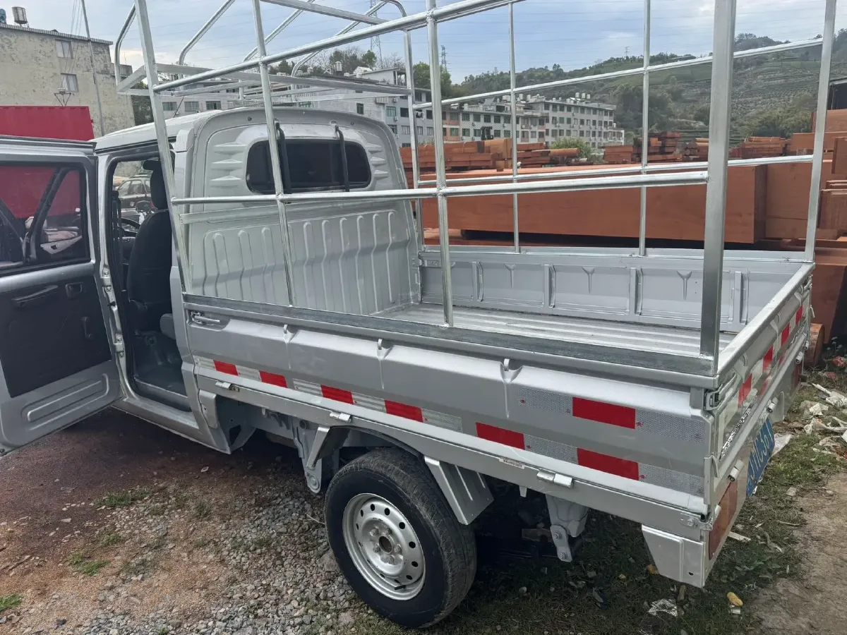 2021 WuLing RongGuang Mini Truck 1.5L 99HP L4 5MT,autocango,china used car exporter,china ev exporter,chinese used car exporter,chinese used ev exporter