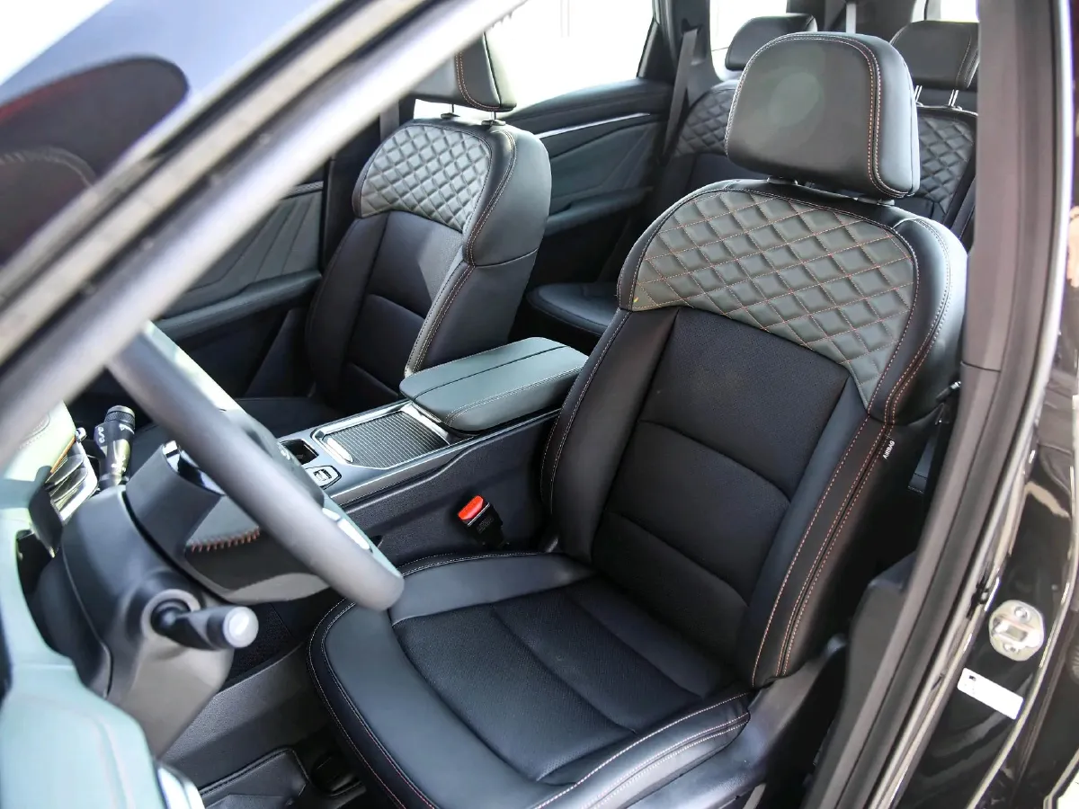 2023 Geely Okavango L 2.0T 218HP L4 7DCT,autocango,china used car exporter,china ev exporter,chinese used car exporter,chinese used ev exporter