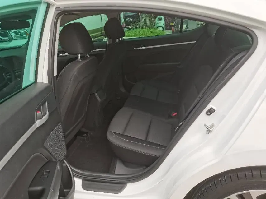 2016 Hyundai Elantra 1.6L 130HP L4 6AT,autocango,china used car exporter,china ev exporter,chinese used car exporter,chinese used ev exporter