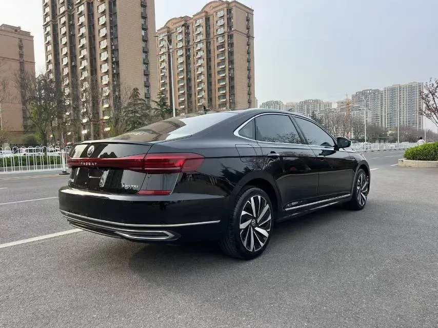 2023 Volkswagen Passat 2.0T 186HP L4 7DCT,autocango,china used car exporter,china ev exporter,chinese used car exporter,chinese used ev exporter