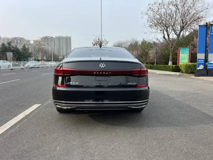 2023 Volkswagen Passat 2.0T 186HP L4 7DCT,autocango,china used car exporter,china ev exporter,chinese used car exporter,chinese used ev exporter