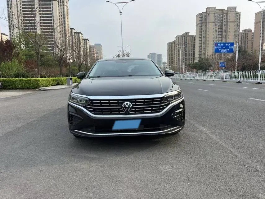 2023 Volkswagen Passat 2.0T 186HP L4 7DCT,autocango,china used car exporter,china ev exporter,chinese used car exporter,chinese used ev exporter