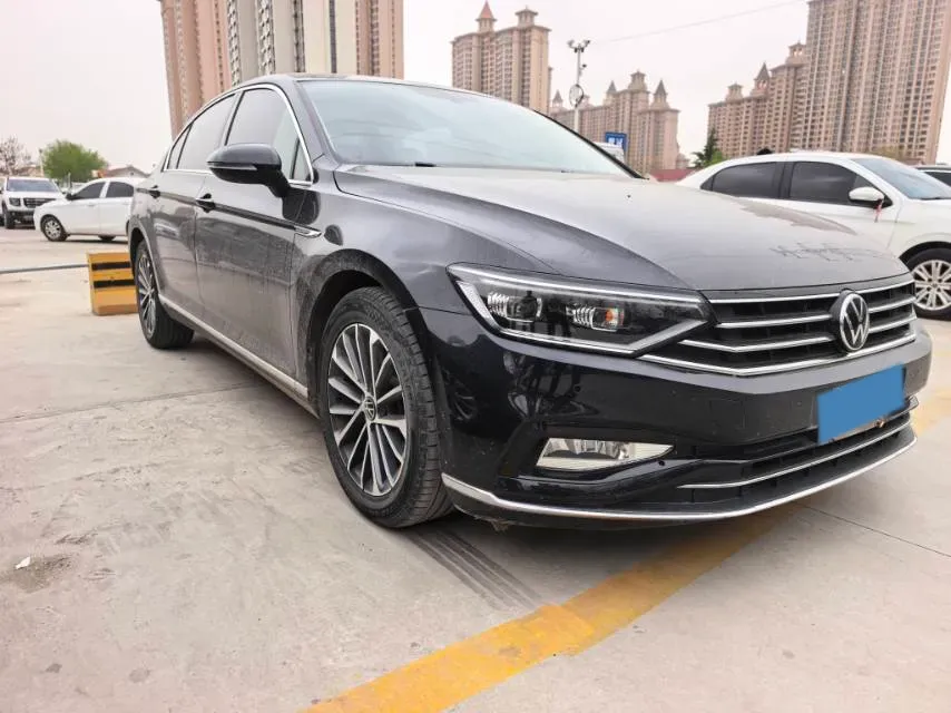 2020 Volkswagen Magotan 2.0T 186HP L4 7DCT,autocango,china used car exporter,china ev exporter,chinese used car exporter,chinese used ev exporter