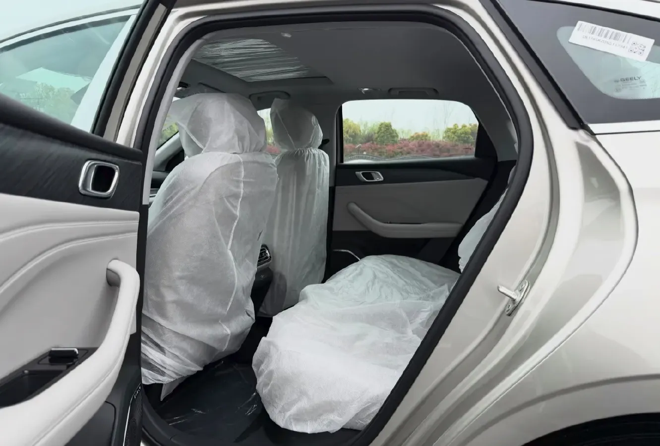 2025 Geely Galaxy L6 1.5L 112HP L4 1DHT PHEV 8.5KWH,autocango,china used car exporter,china ev exporter,chinese used car exporter,chinese used ev exporter