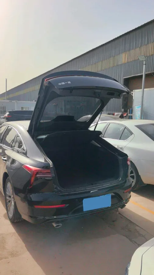 2025 Bestune B70 1.5T 169HP L4 7DCT,autocango,china used car exporter,china ev exporter,chinese used car exporter,chinese used ev exporter